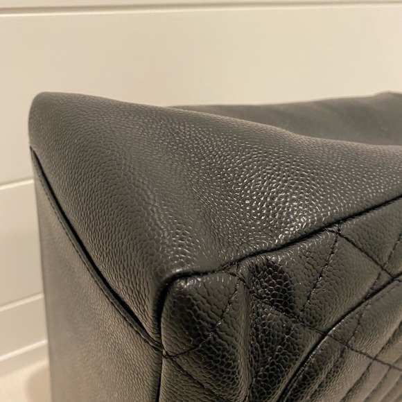 Chanel Grand Shopper - Picture 10 of 16